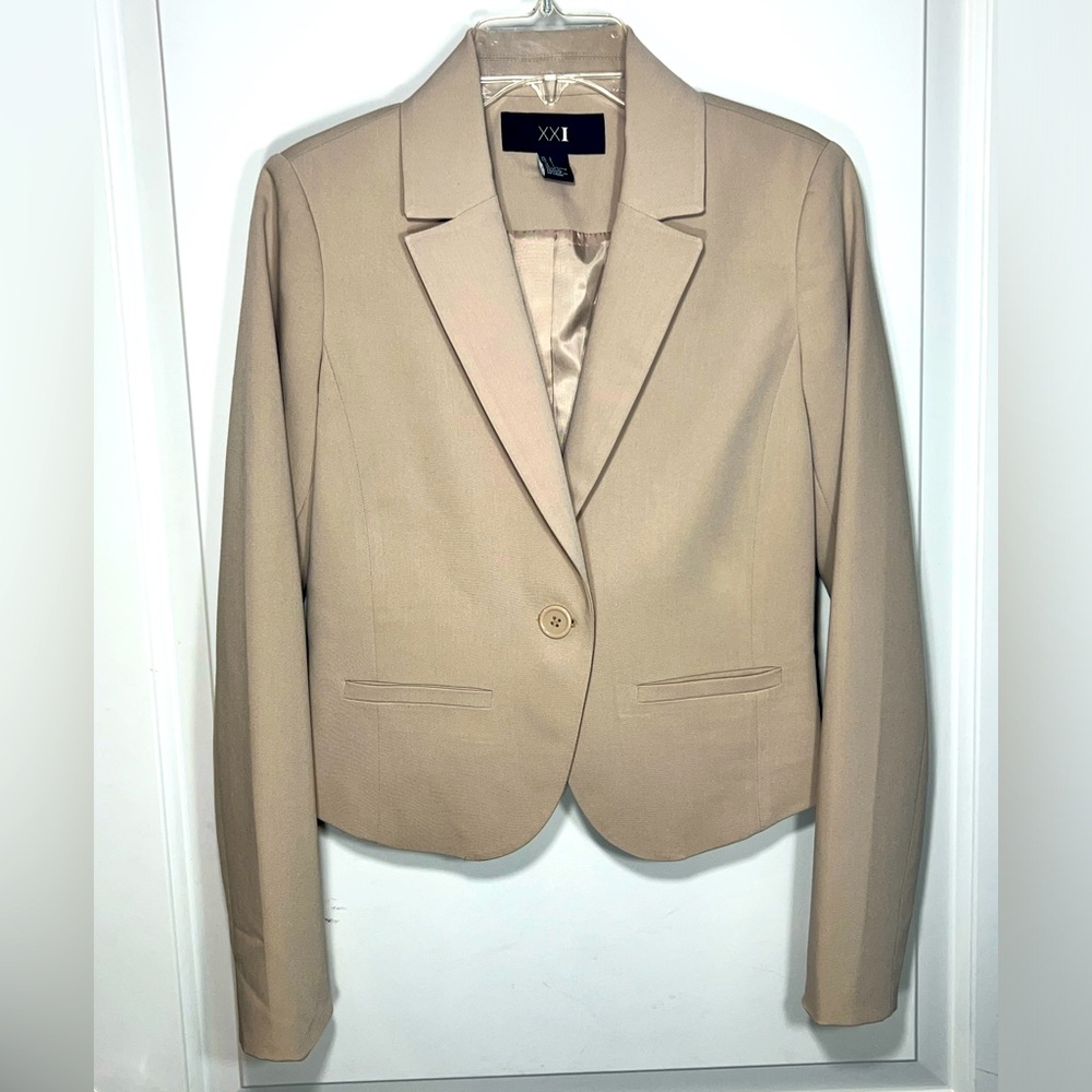 XXI Forever 21 Cropped Blazer